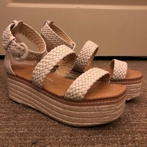 Chinese Laundry wedges